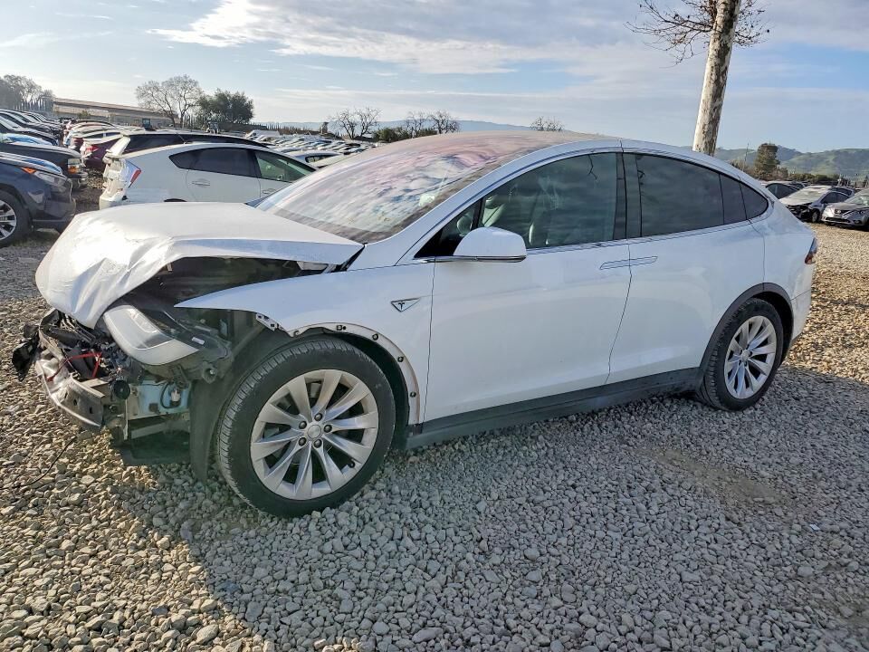 2016 TESLA Model X