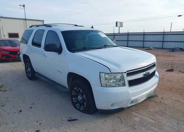 2011 CHEVROLET Tahoe