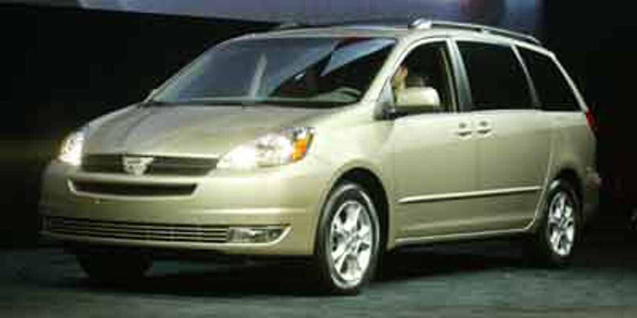2004 TOYOTA Sienna