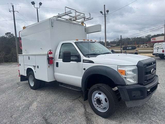 2012 FORD F-550