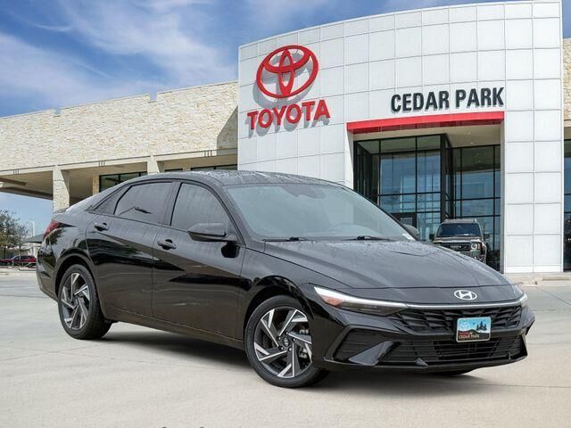 2025 HYUNDAI Elantra
