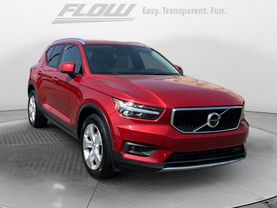 2019 VOLVO XC40