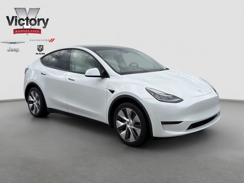 2022 TESLA Model Y