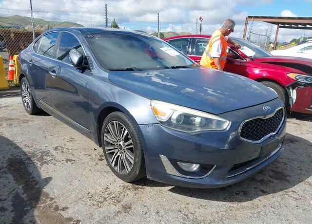 2015 KIA Cadenza