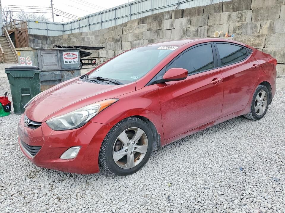2013 HYUNDAI Elantra