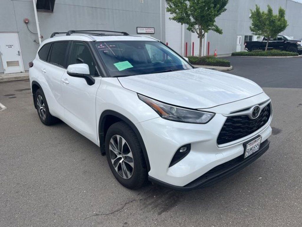 2025 TOYOTA Highlander