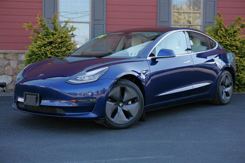 2018 TESLA Model 3