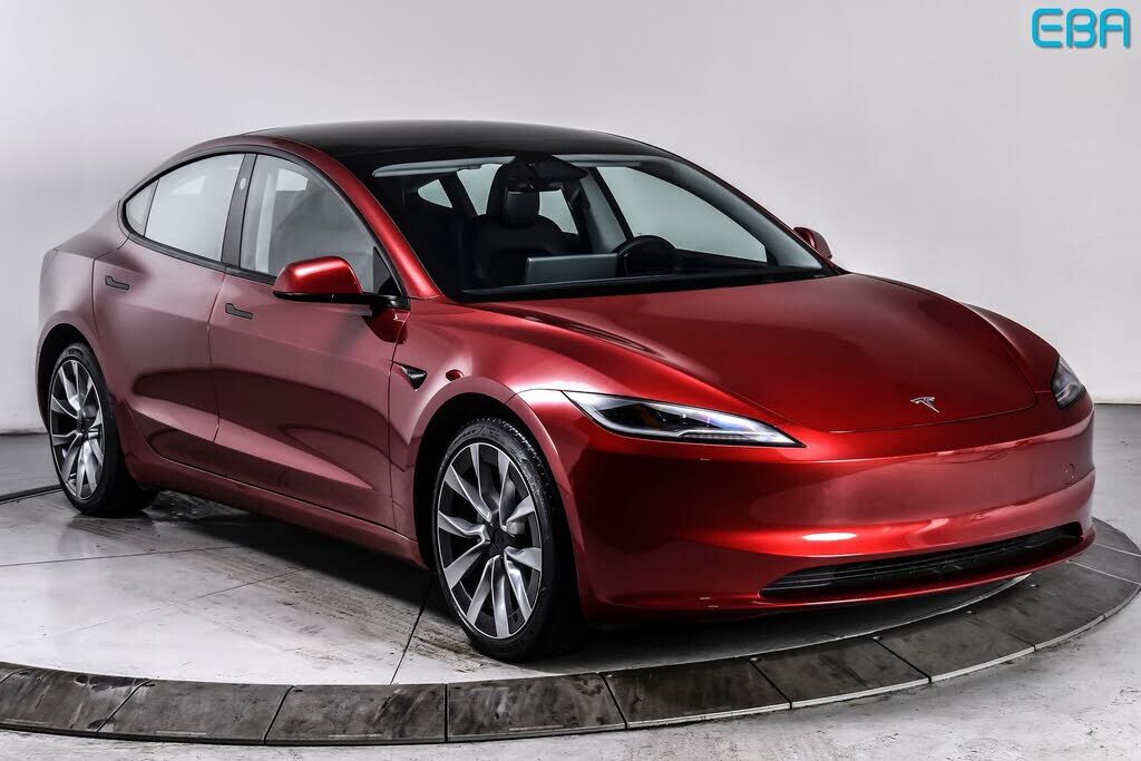 2025 TESLA Model 3