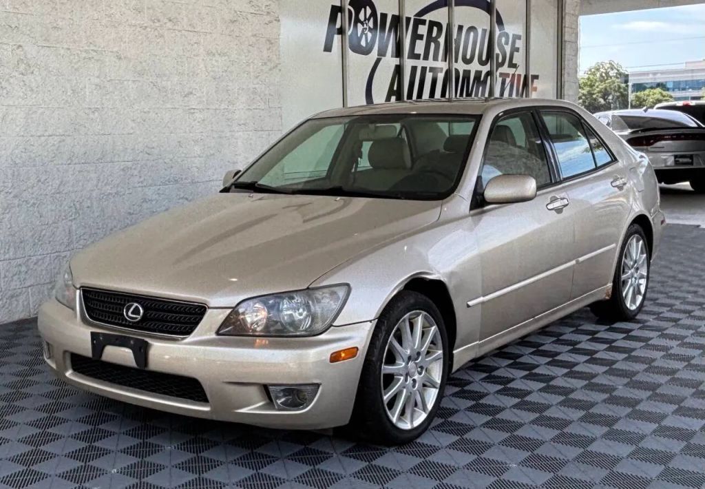 2005 LEXUS IS