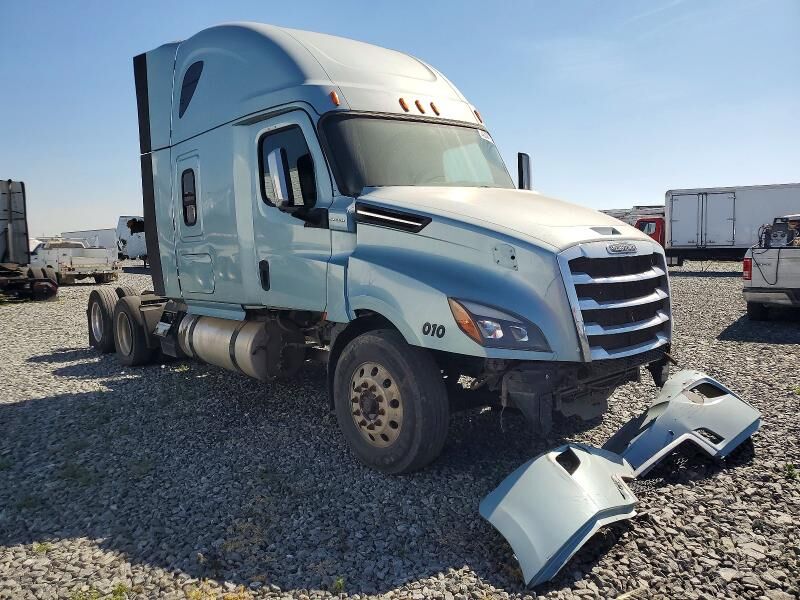 2018 FREIGHTLINER New Cascadia 126" Sleepercab