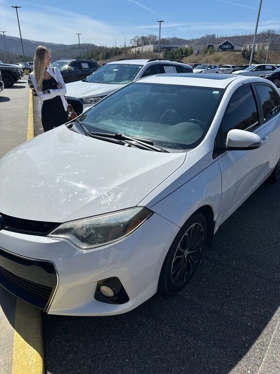 2016 TOYOTA Corolla