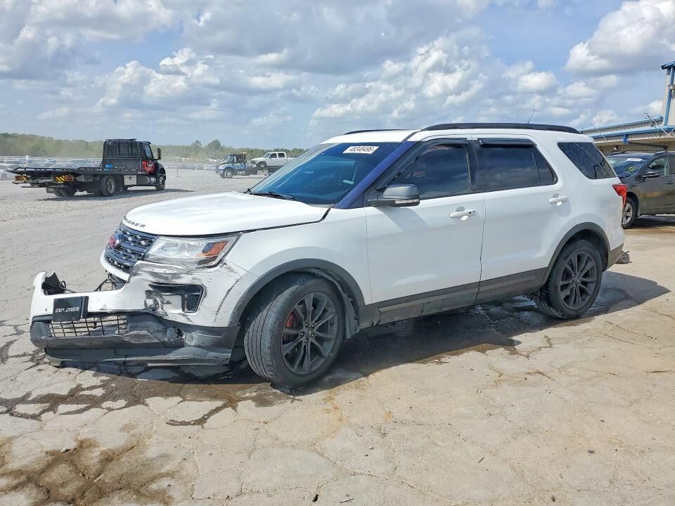 2018 FORD Explorer