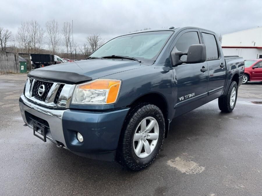 2014 NISSAN Titan