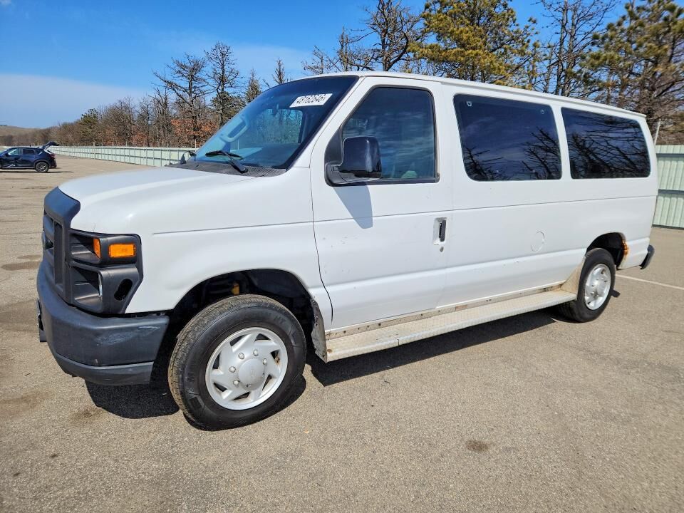 2009 FORD E-350