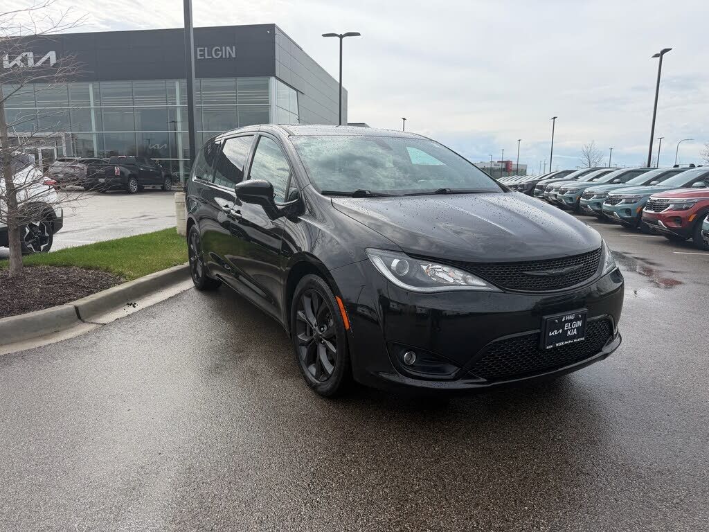2020 CHRYSLER Pacifica