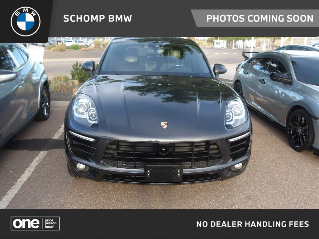 2018 PORSCHE Macan