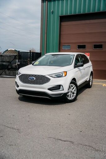 2023 FORD Edge