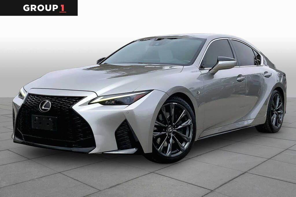 2021 LEXUS IS