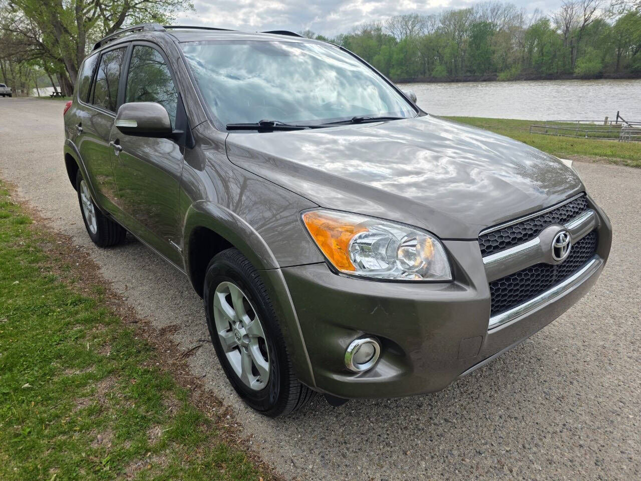 2011 TOYOTA RAV4