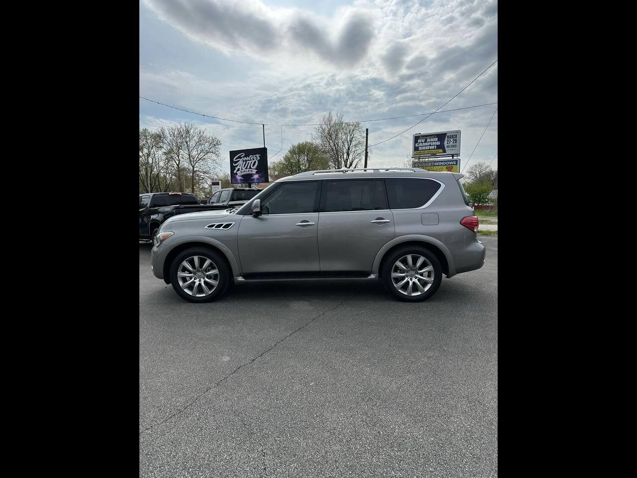 2013 INFINITI QX56