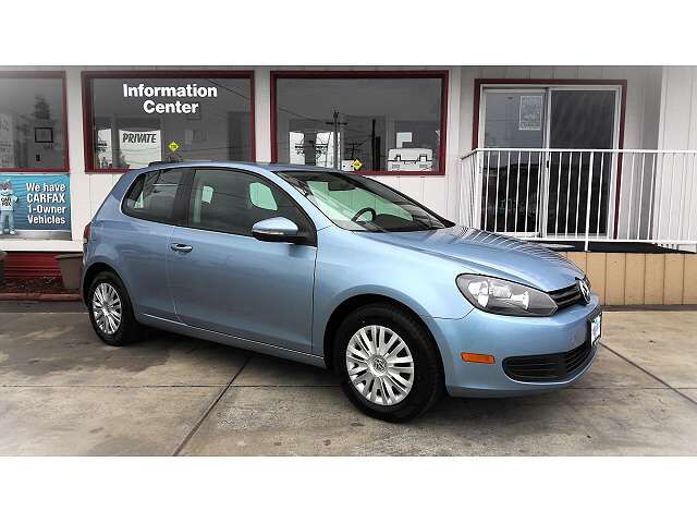 2011 VOLKSWAGEN Golf