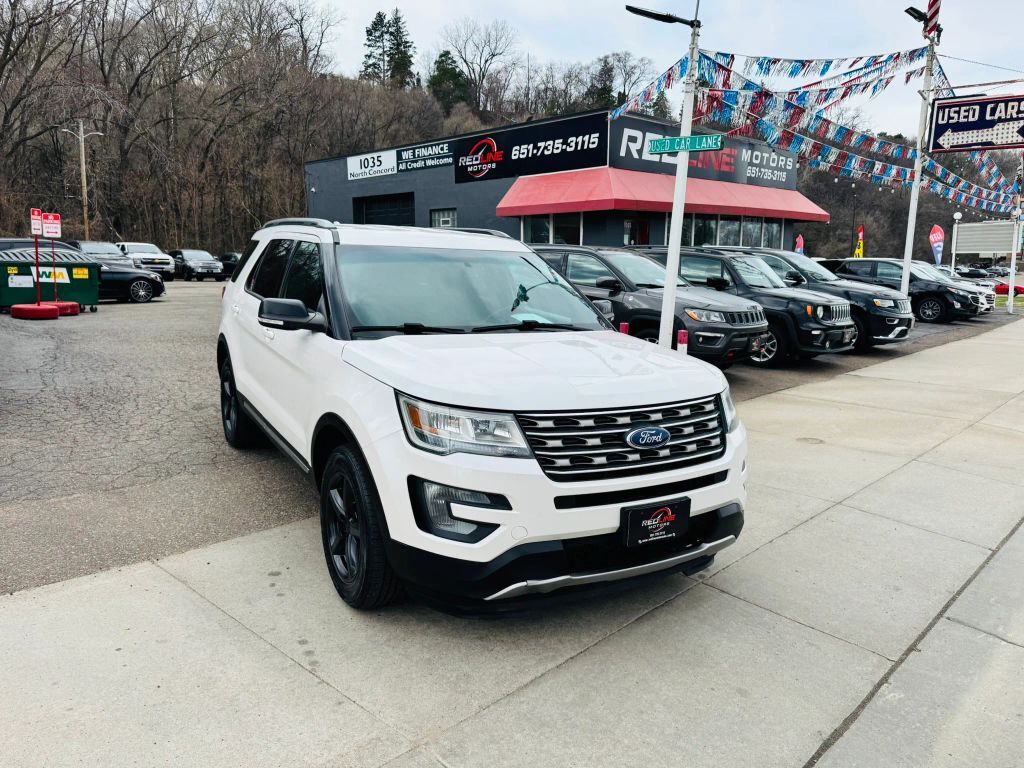 2017 FORD Explorer