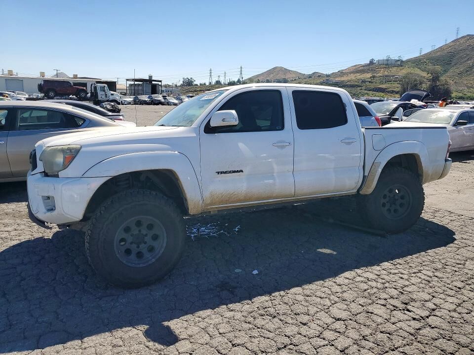2014 TOYOTA Tacoma
