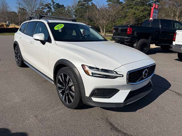2020 VOLVO V60CC