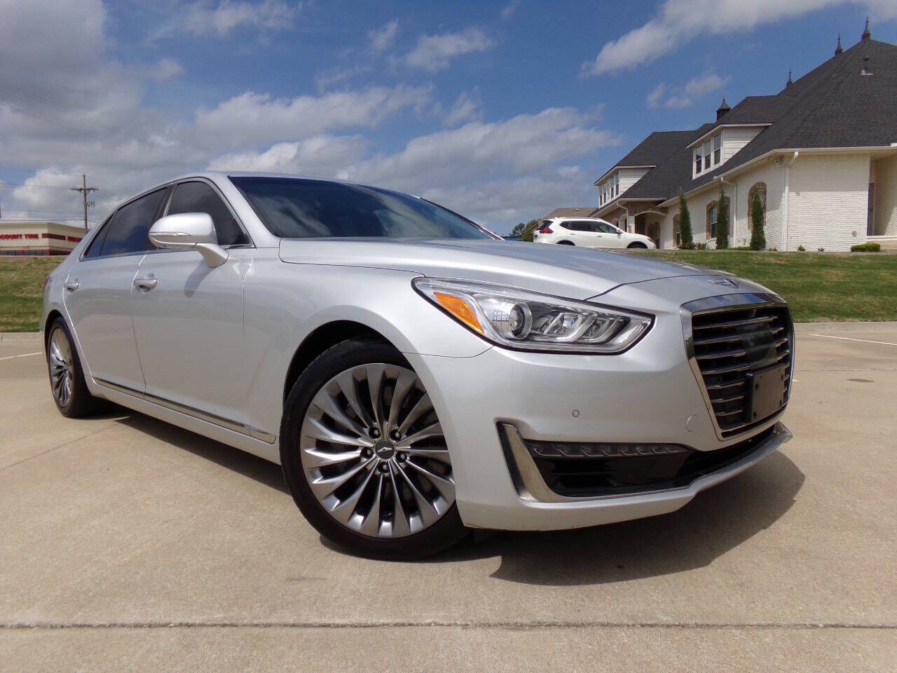 2017 GENESIS G90