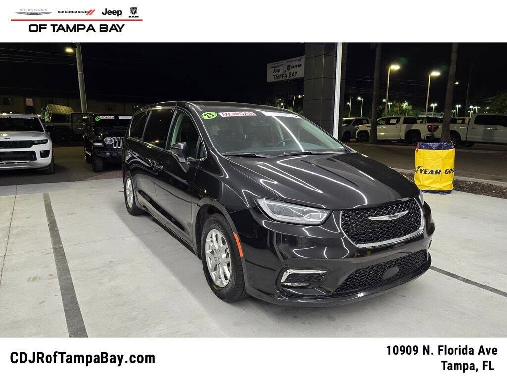 2023 CHRYSLER Pacifica