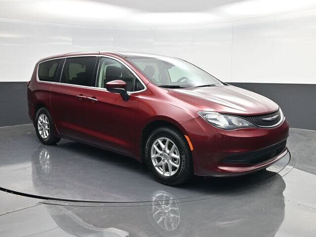 2023 CHRYSLER Voyager