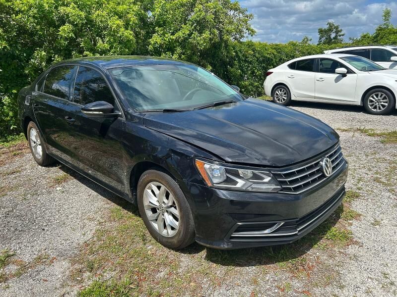 2018 VOLKSWAGEN Passat