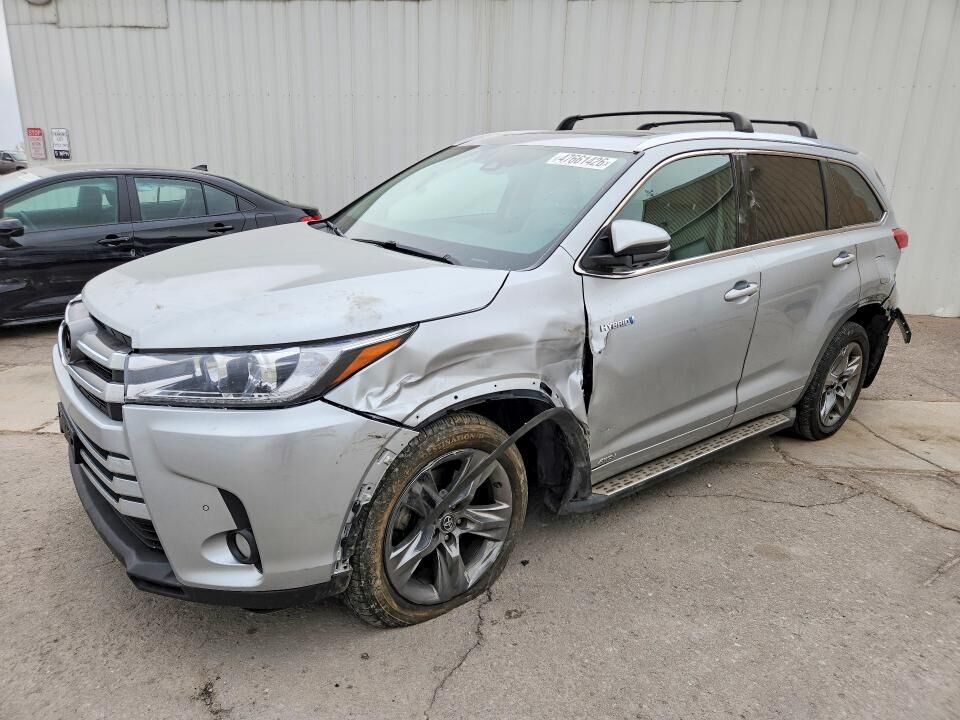 2017 TOYOTA Highlander