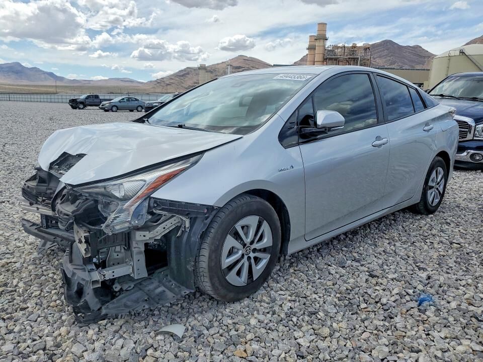 2016 TOYOTA PRIUS