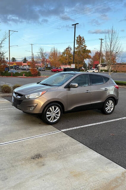 2010 HYUNDAI Tucson
