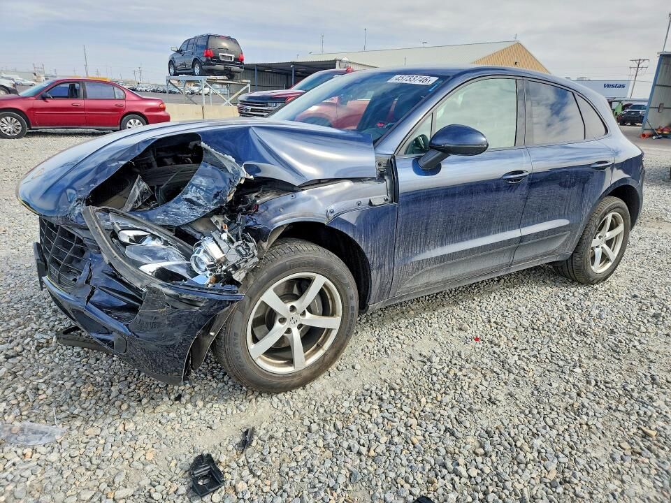 2018 PORSCHE Macan