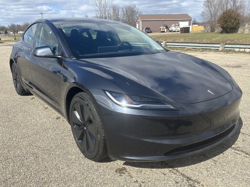 2024 TESLA Model 3