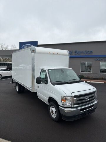 2026 FORD E-450
