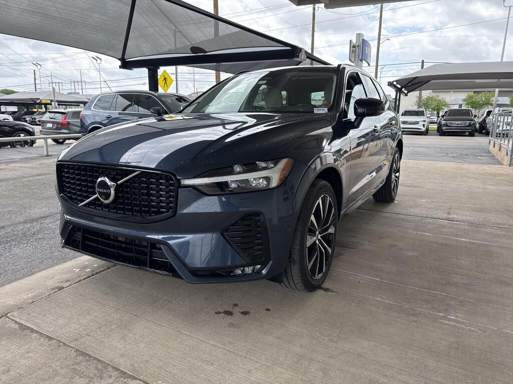 2023 VOLVO XC60