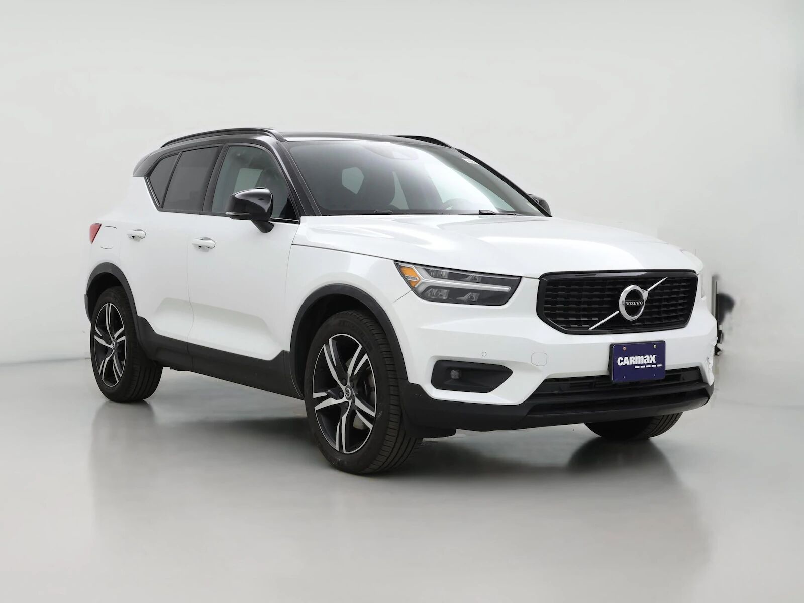2021 VOLVO XC40
