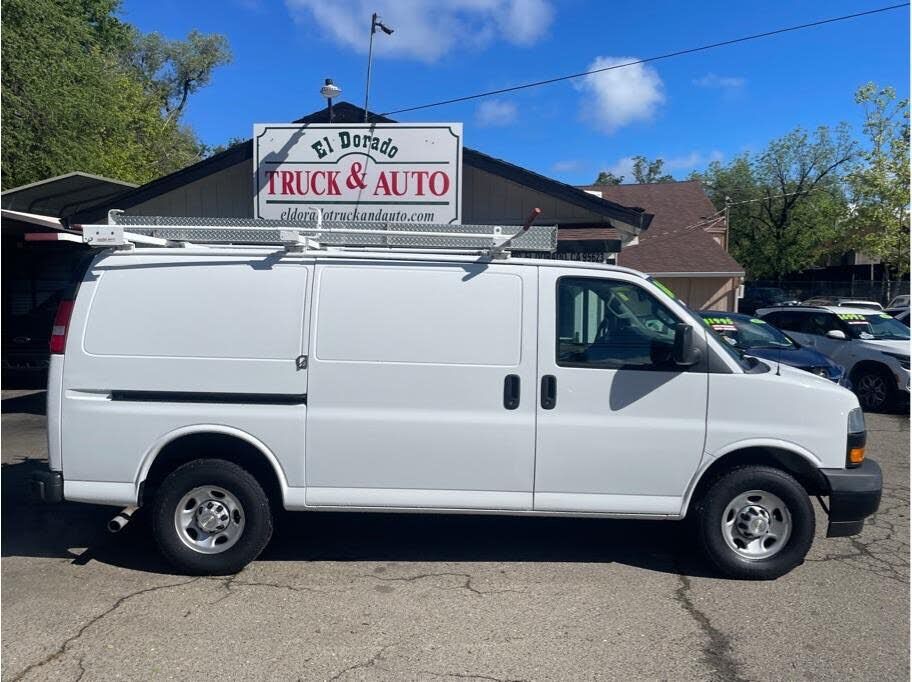 2020 CHEVROLET Express