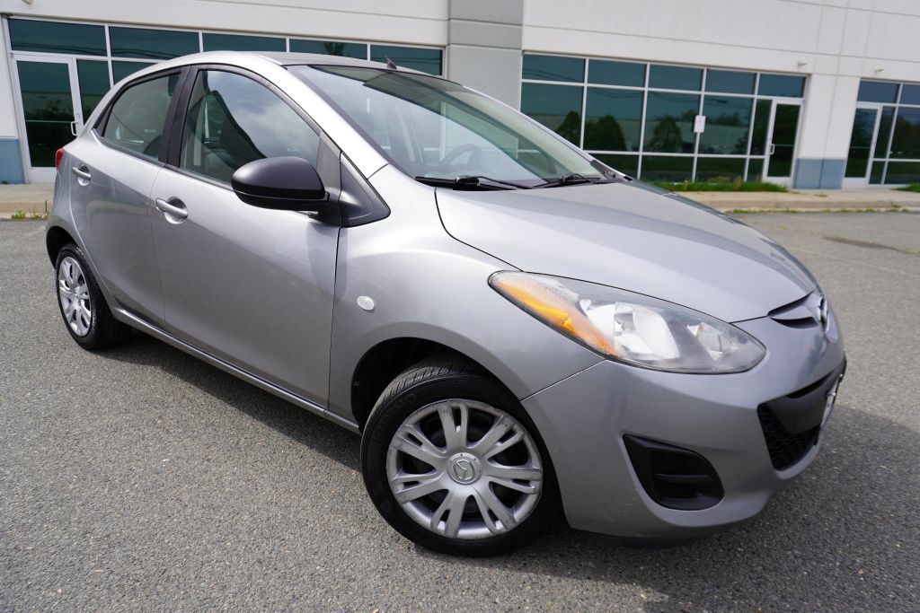 2011 MAZDA Mazda2