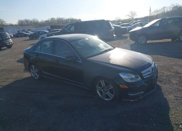 2012 MERCEDES-BENZ C-Class