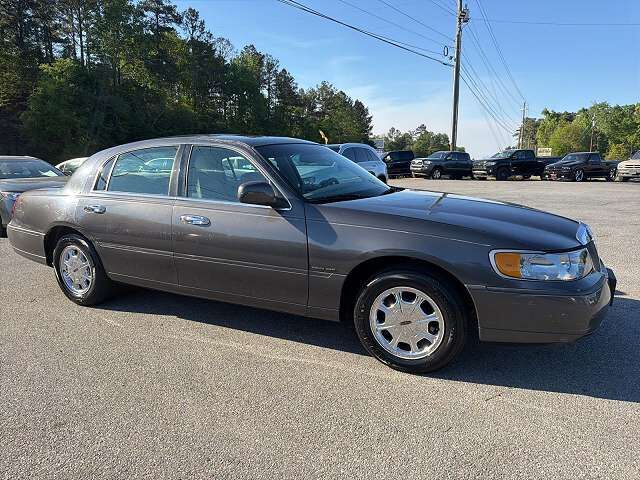 1998 LINCOLN Town Car