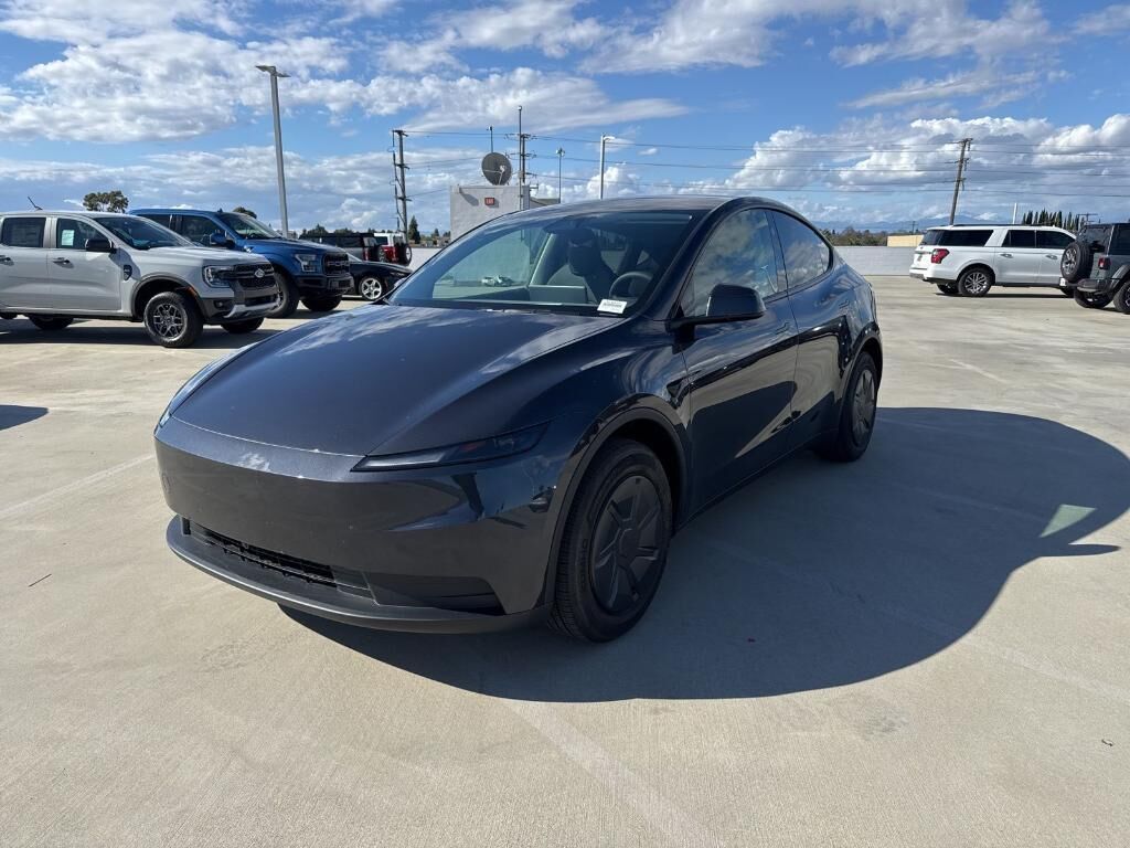 2026 TESLA Model Y
