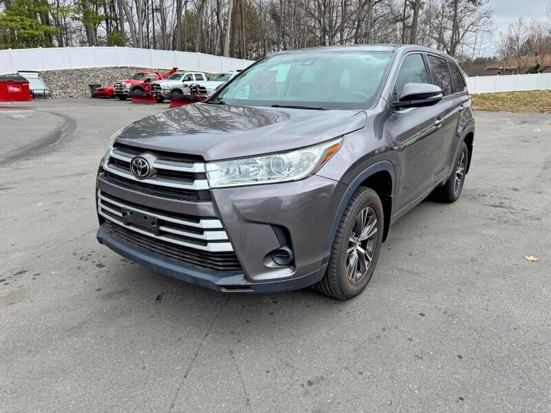 2018 TOYOTA Highlander