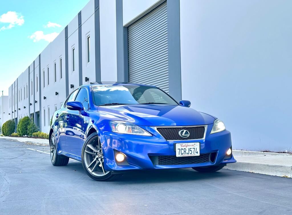 2011 LEXUS IS