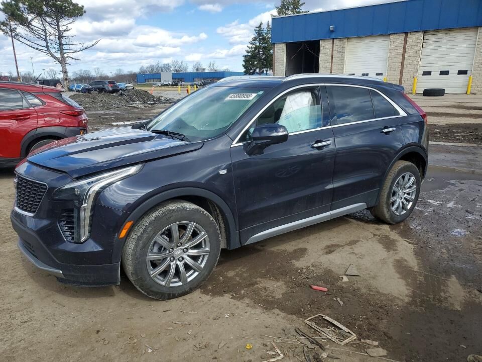 2023 CADILLAC XT4