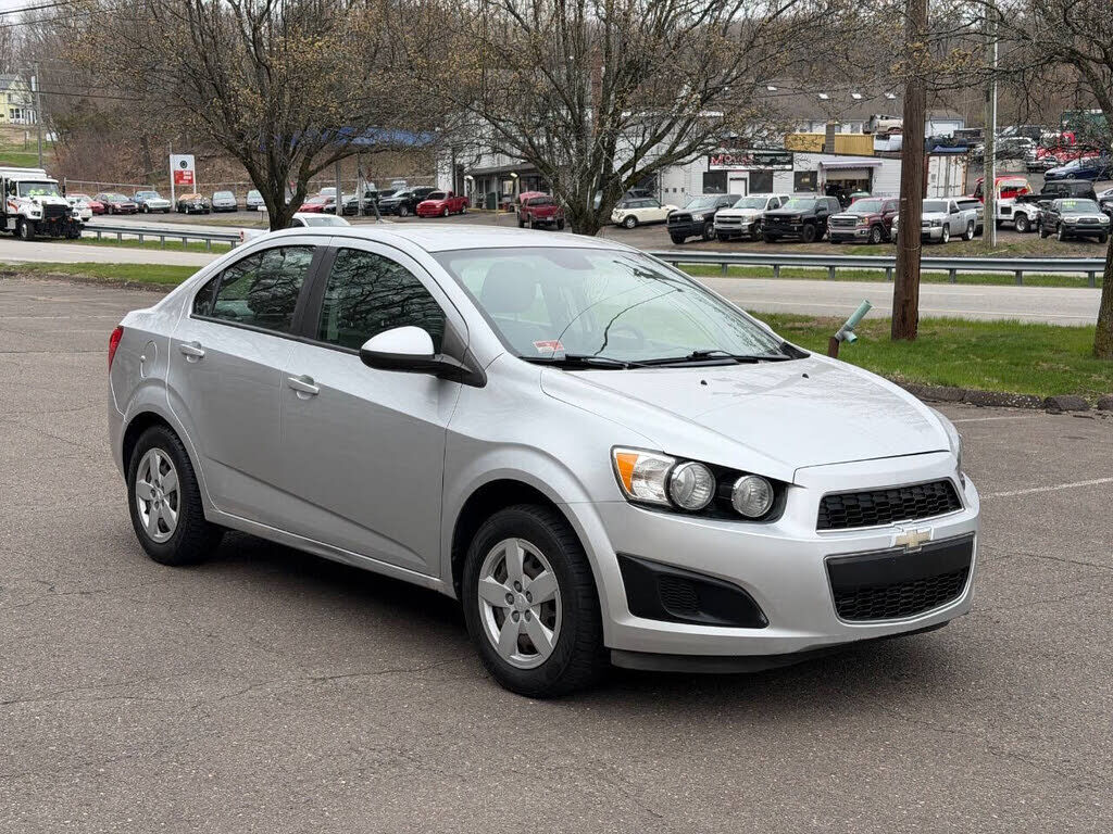 2013 CHEVROLET Sonic