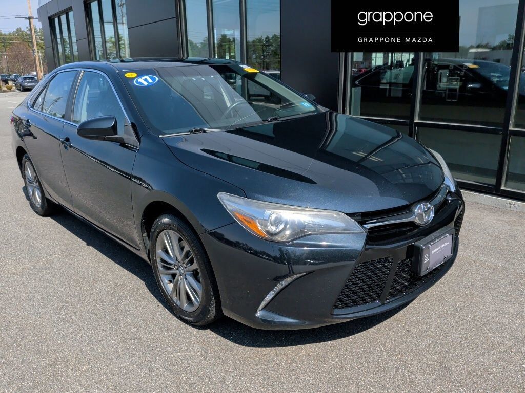2017 TOYOTA Camry